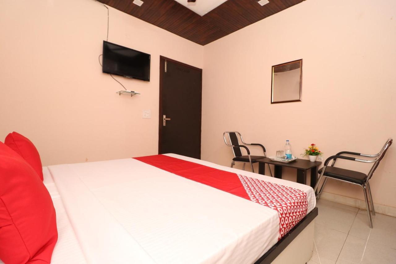 Oyo 28338 New Life Hotel Banur Bagian luar foto