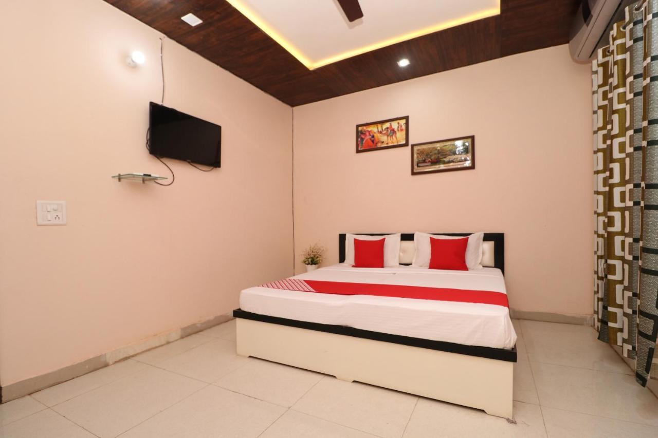 Oyo 28338 New Life Hotel Banur Bagian luar foto