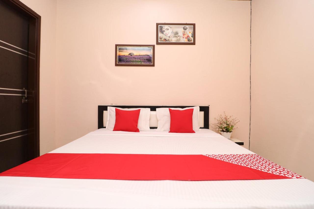 Oyo 28338 New Life Hotel Banur Bagian luar foto